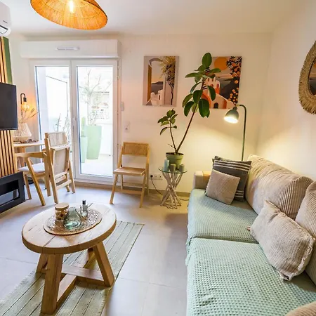 Appartamento Olyvea Mediterraneenne Avec Vue Sur Le Port Et La Mer, A 2 Minutes Des Plages